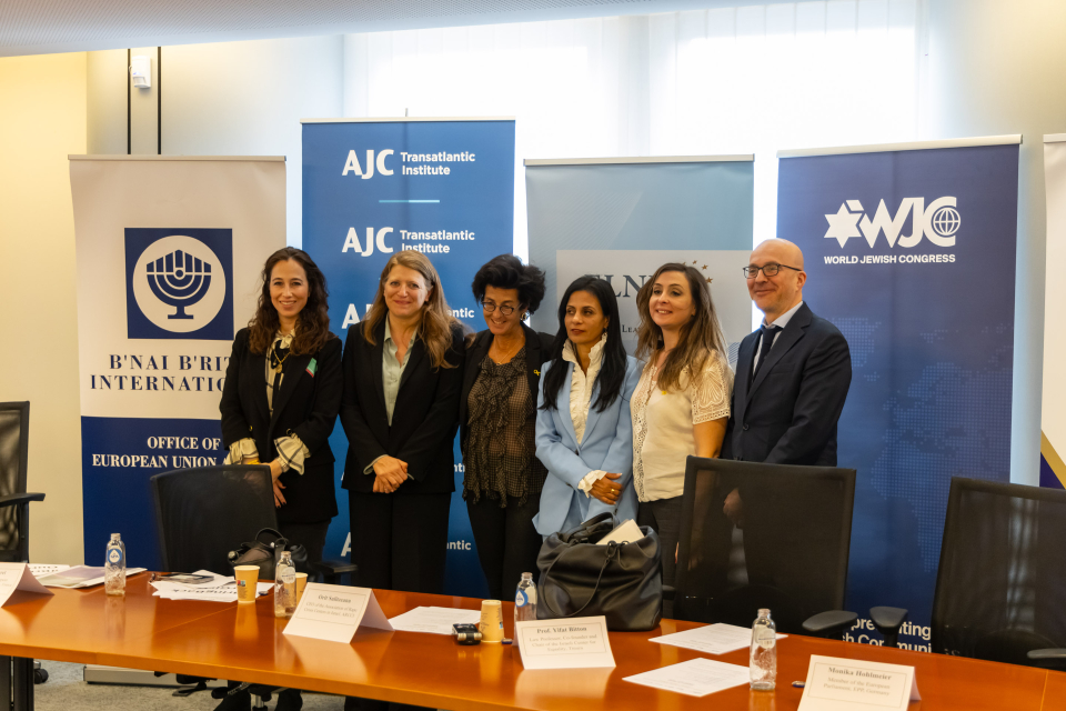 From left to right: Arielle Woitchik (WJC), MEP Ilana Cicurel, Orit Sulitzeanu, Yifat Bitton Sarah Aizenman (Collectif Nous Vivrons) and TAI Director Daniel Schwammenthal.